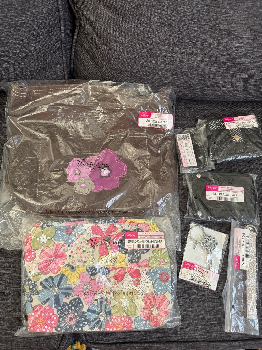 Thirty one bundle of 7